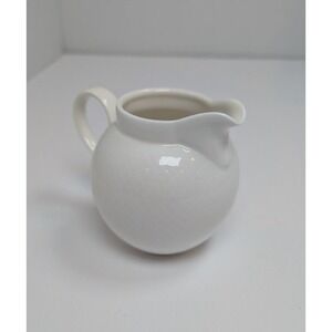 Villeroy & Boch creamer Tipo White Cream / Milk Pitcher 3.8"‎ Beautiful Classy